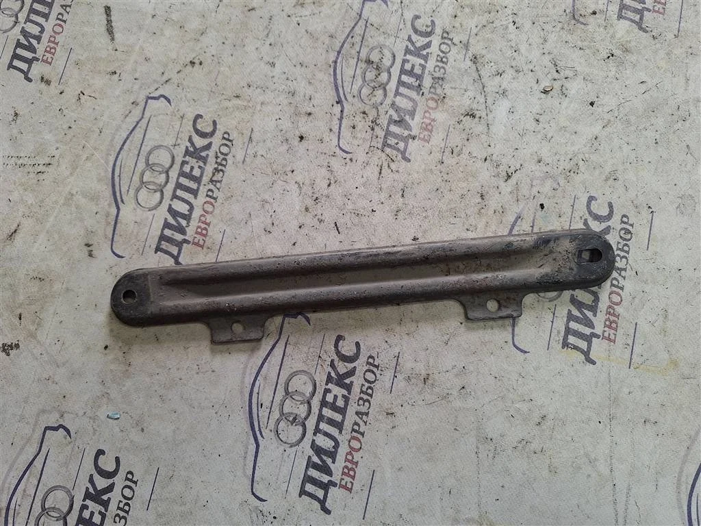 кронштейн кпп Mercedes Benz M-Class ML 300 CDI 4MATIC - -