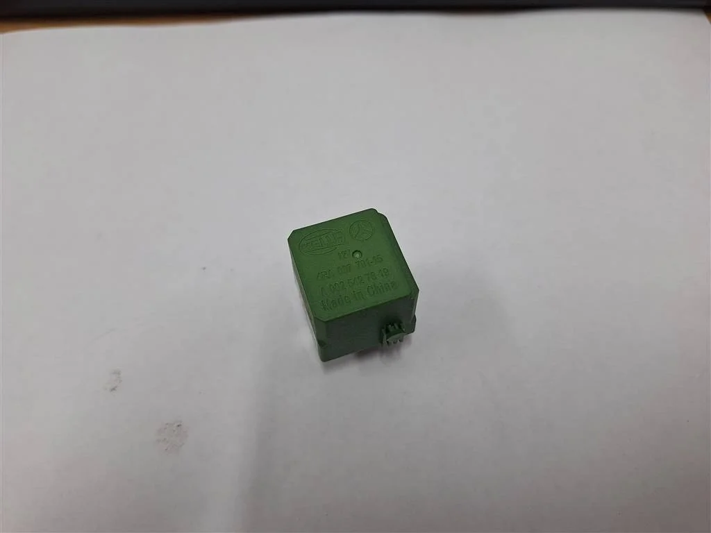 реле Mercedes Benz M-Class ML 300 CDI 4MATIC - -