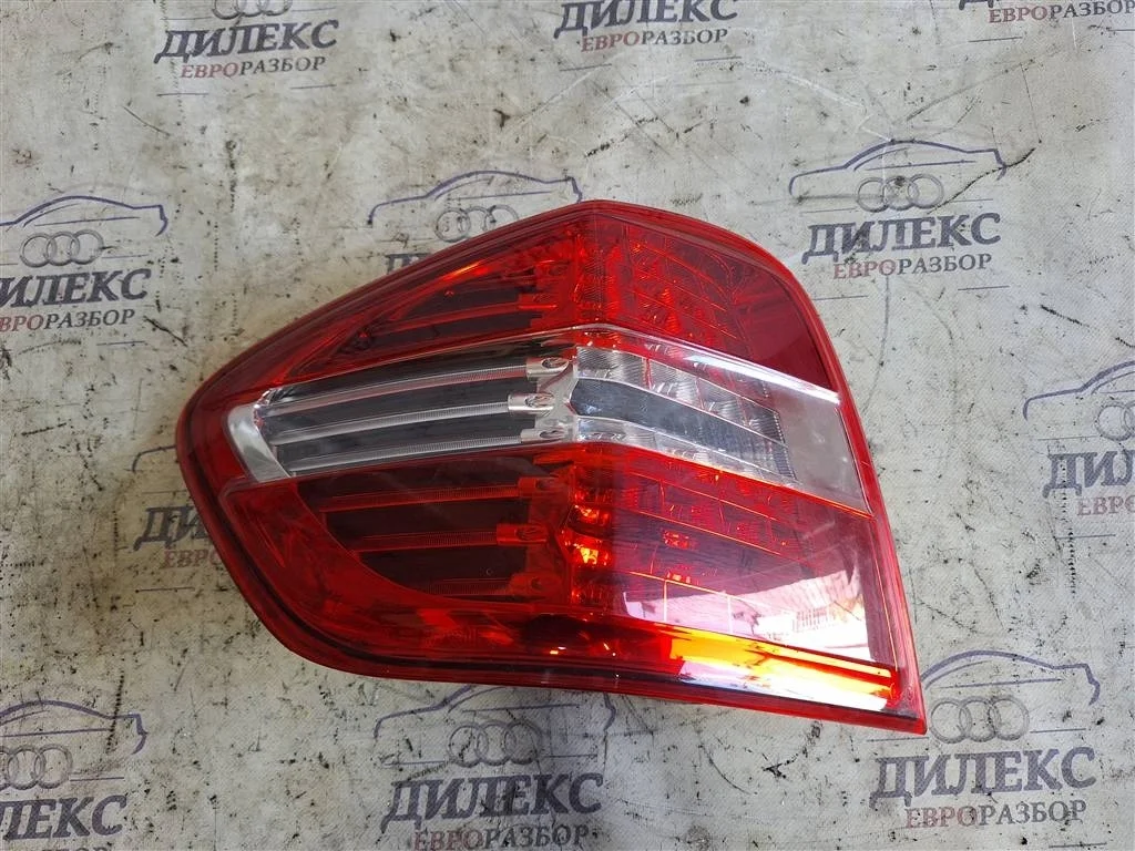 фонарь Mercedes Benz M-Class ML 300 CDI 4MATIC L R