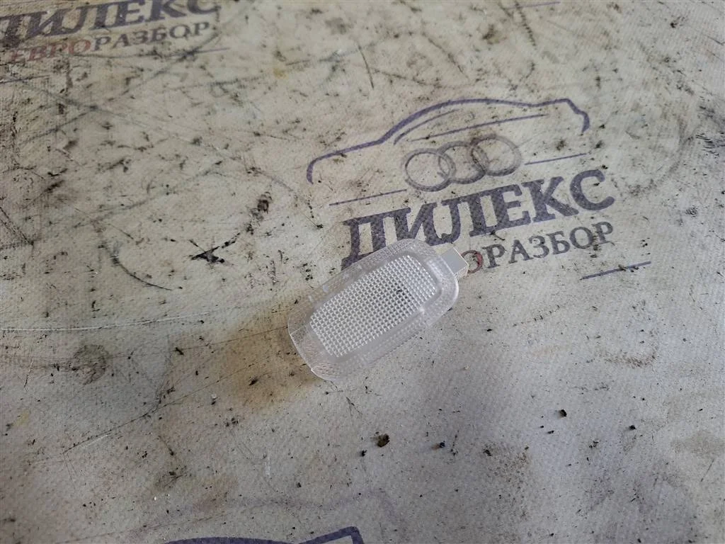 плафон салонный Mercedes Benz M-Class ML 300 CDI 4MATIC - -