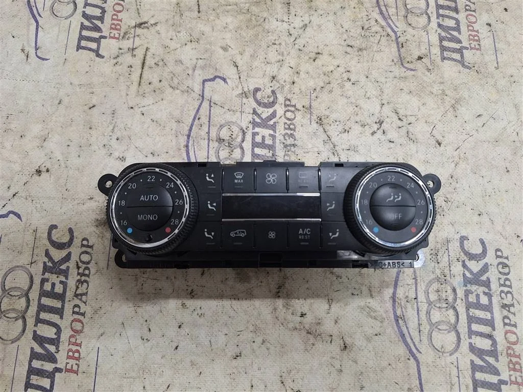 блок управления климатической установкой Mercedes Benz M-Class ML 300 CDI 4MATIC - -