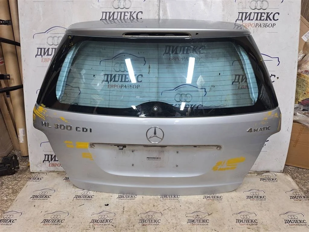 дверь багажника со стеклом Mercedes Benz M-Class ML 300 CDI 4MATIC - -