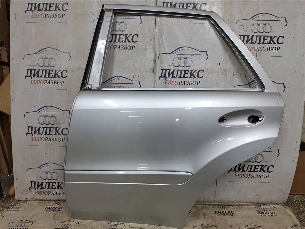 дверь Mercedes Benz M-Class ML 300 CDI 4MATIC L R