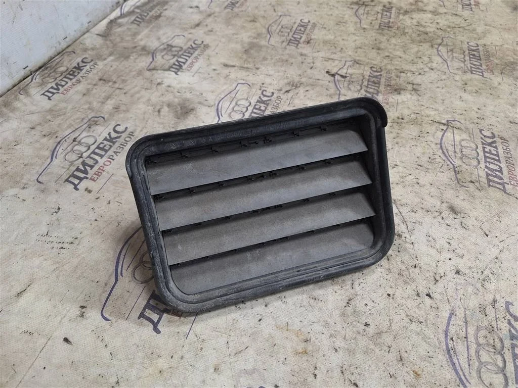 решетка вентиляционная Mercedes Benz M-Class ML 300 CDI 4MATIC - -