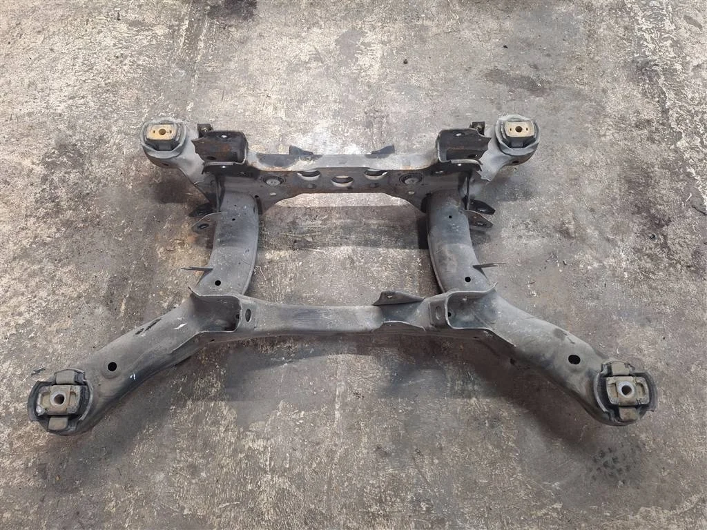 балка Mercedes Benz M-Class ML 300 CDI 4MATIC - R