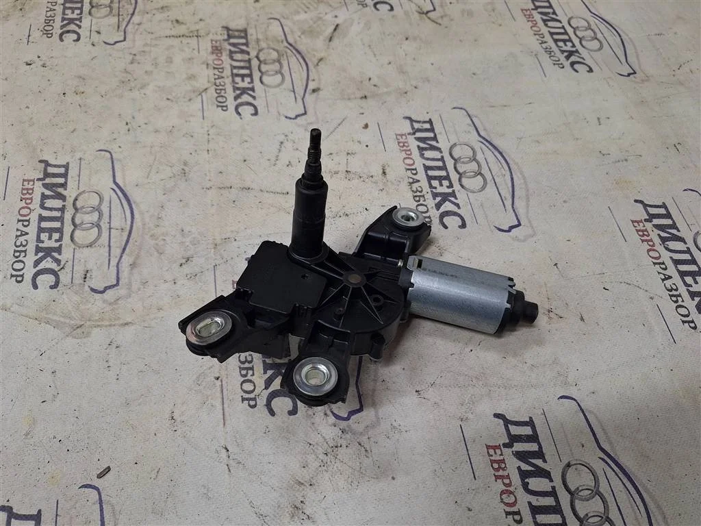 моторчик стеклоочистителя VW Passat (B6) 2005-2010 - R