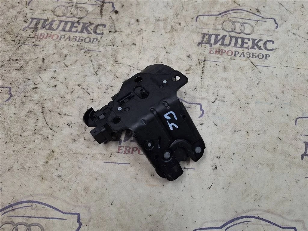 замок багажника Audi A3 [8P1] 2003-2013 - -
