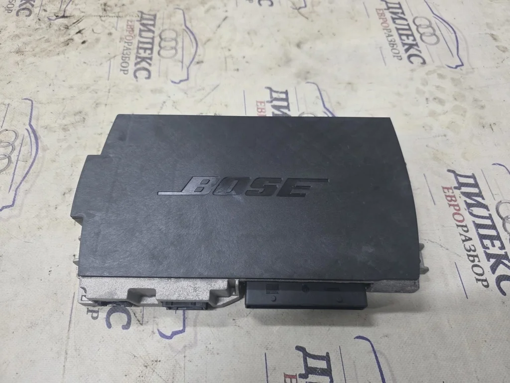 усилитель акустической системы Audi A8 [4H] 2010> - -