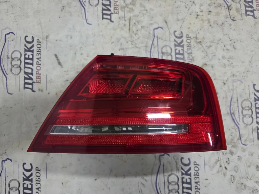 фонарь наружный Audi A8 [4H] 2010> R R