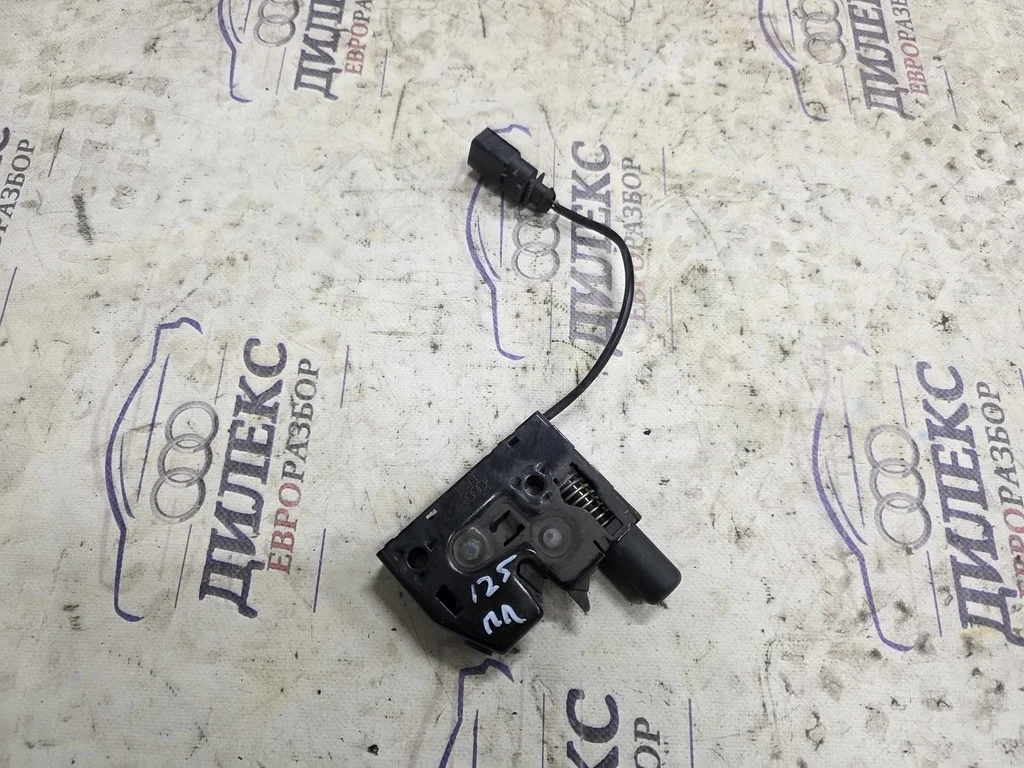 замок капота Audi A8 [4H] 2010> - -