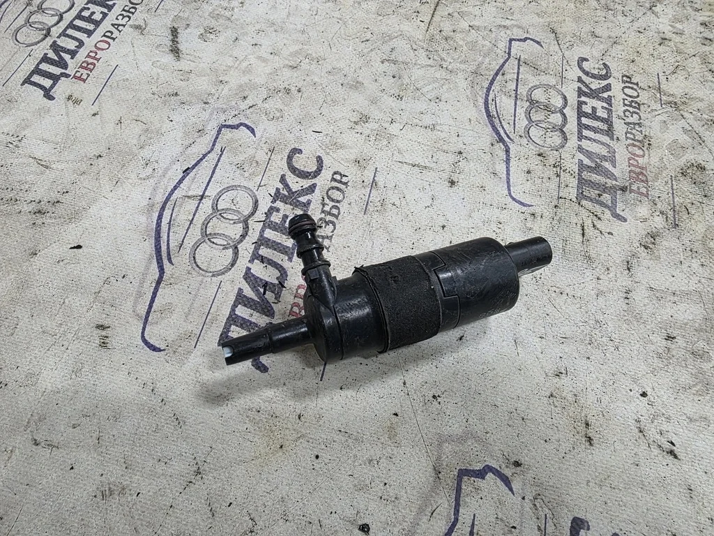 насос омывателя фар Audi A8 [4H] 2010> - -