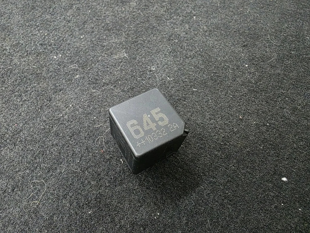 реле Audi A8 [4H] 2010> - -