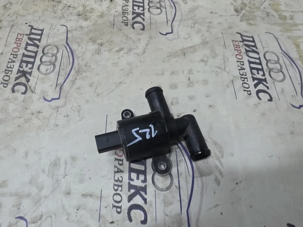 клапан отопителя Audi A8 [4H] 2010> - -