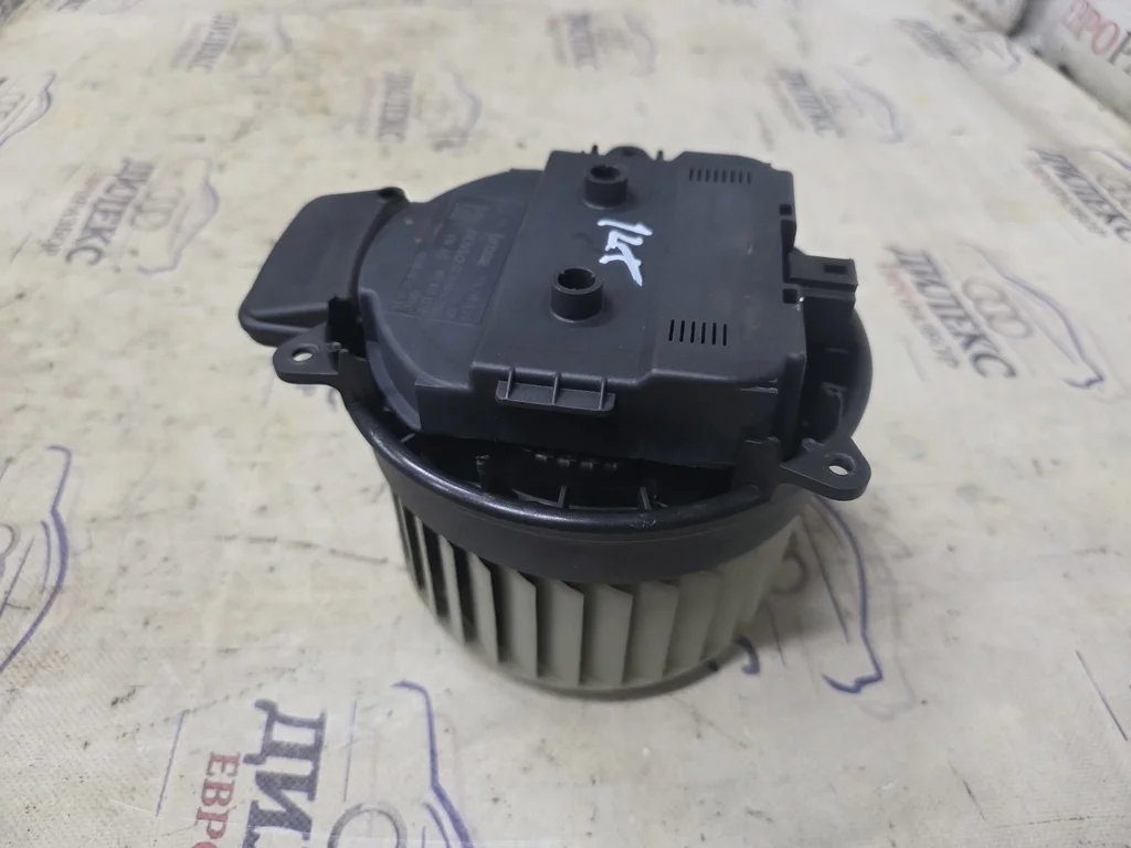 моторчик печки Audi A8 [4H] 2010> - -