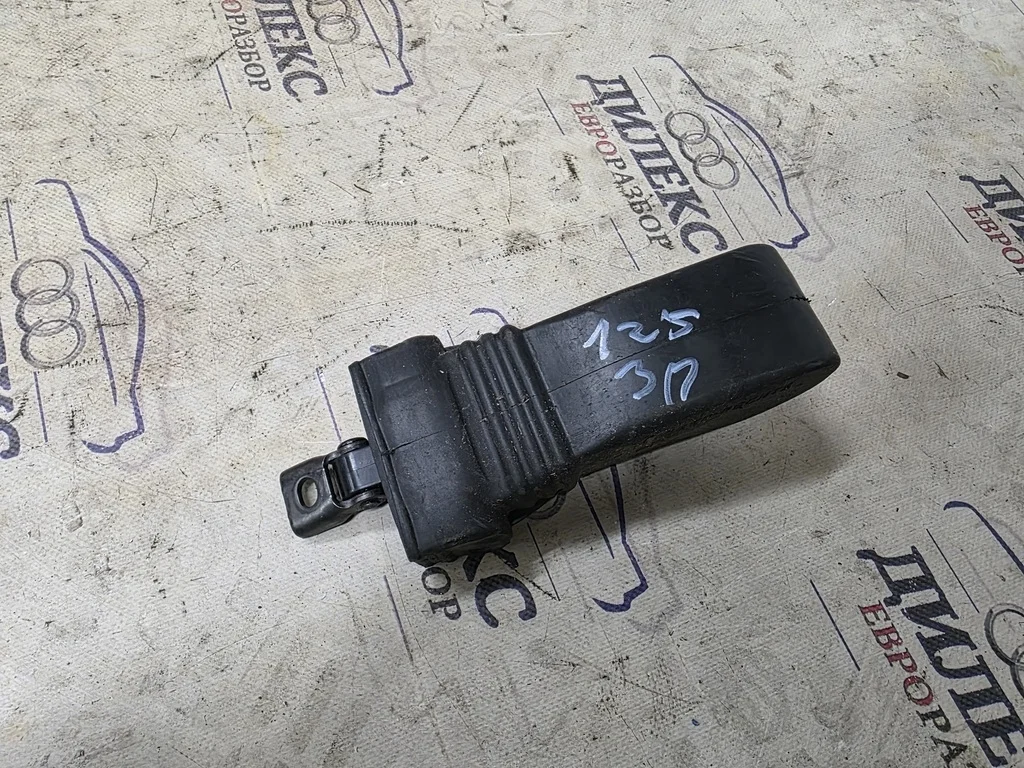 ограничитель двери Audi A8 [4H] 2010> - -