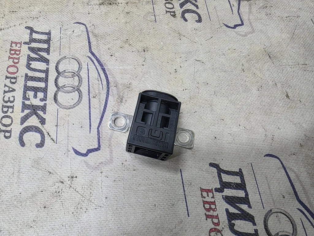 пиропатрон акб Audi A8 [4H] 2010> - -