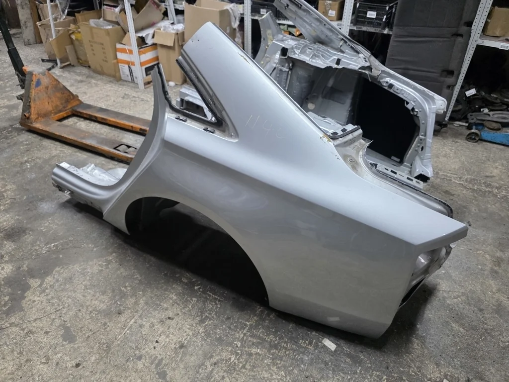 крыло Audi A8 [4H] 2010> L R