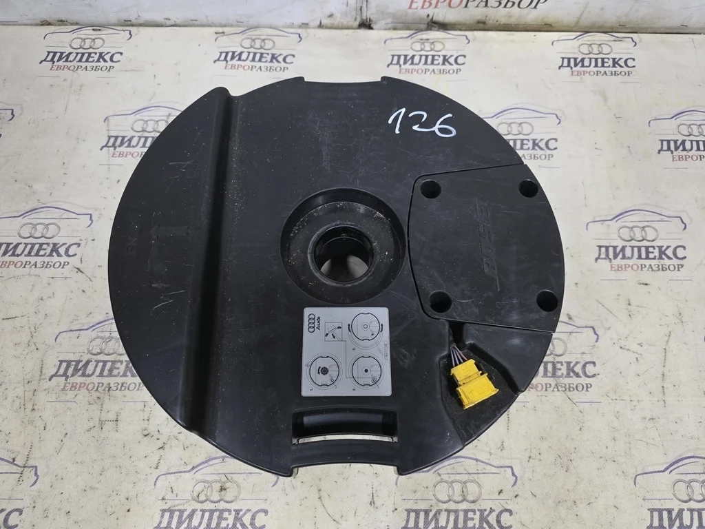 сабвуфер Audi Q7 2005-2015 - -