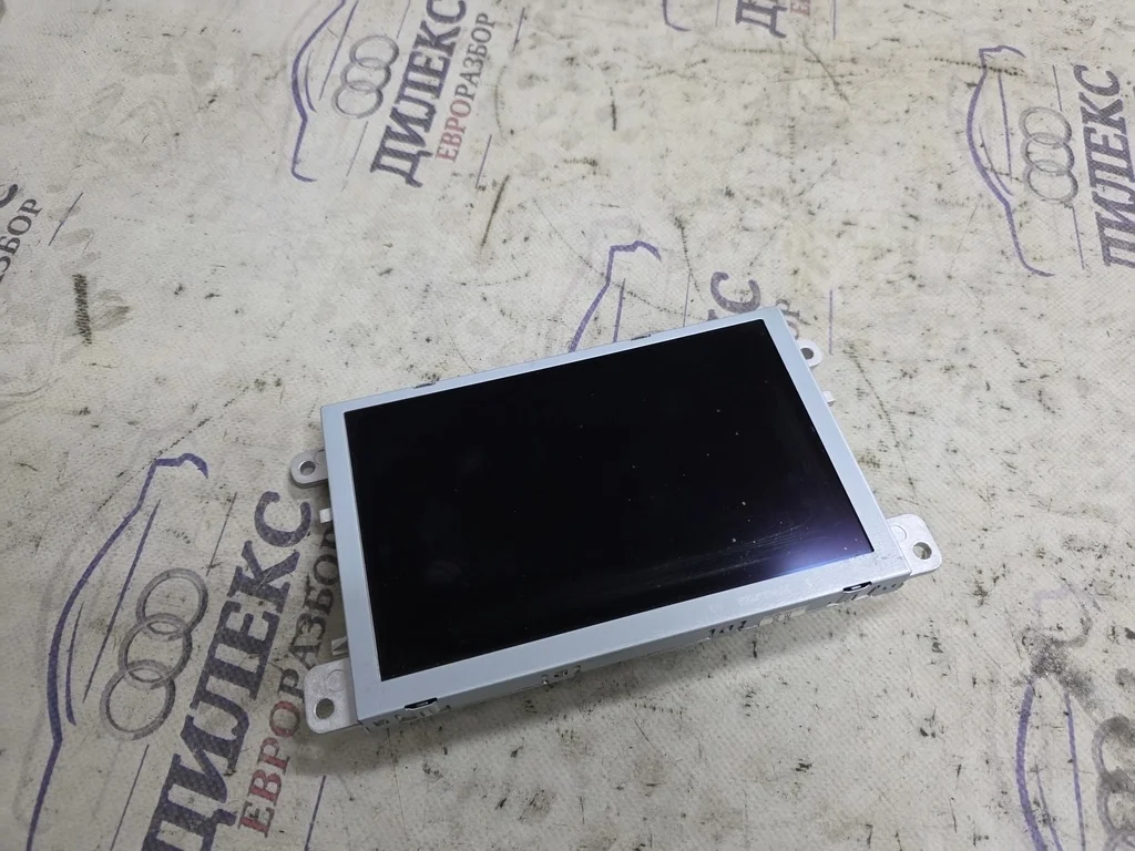 дисплей информационный Audi Q7 2005-2015 - -