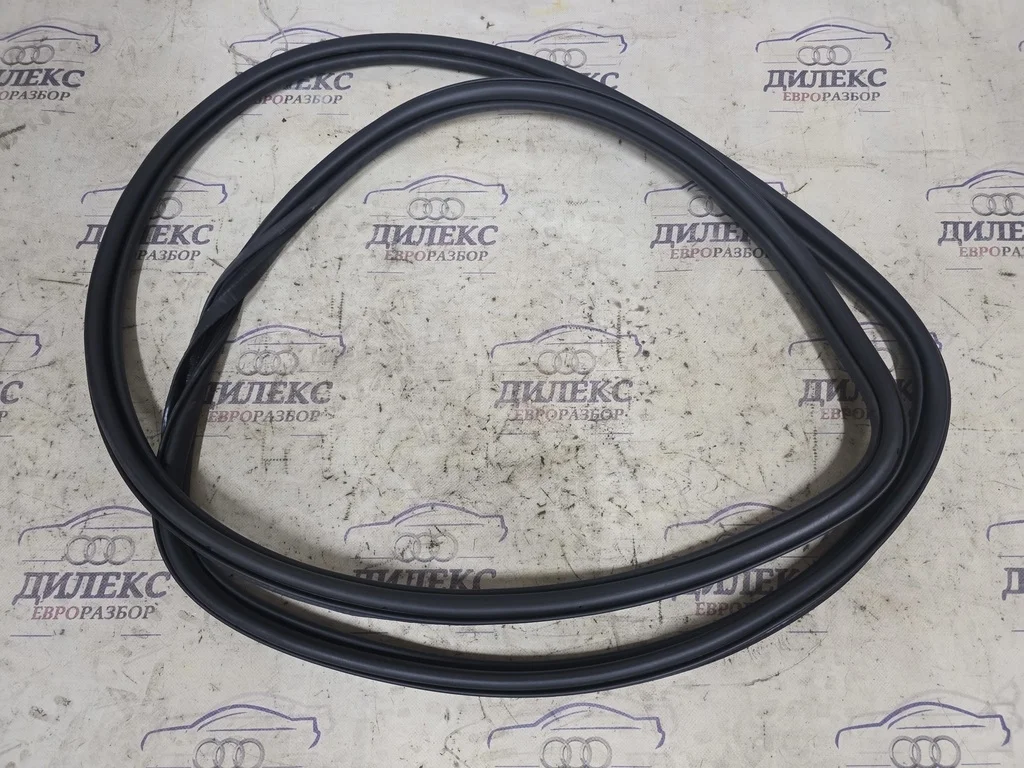 уплотнитель двери Audi Q7 2005-2015 - F