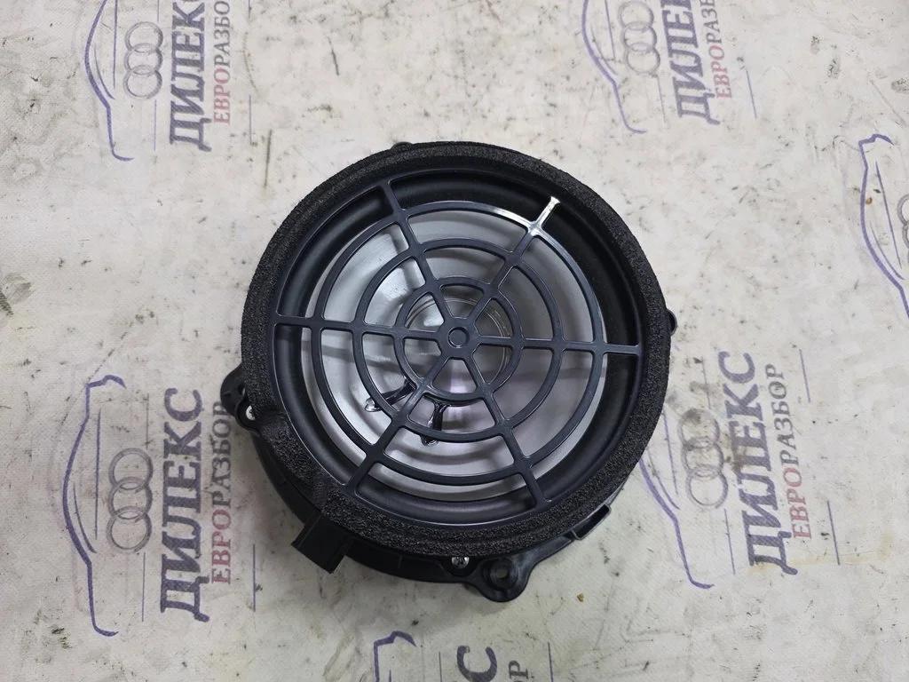 динамик ( дверь) Audi Q7 2005-2015 - F