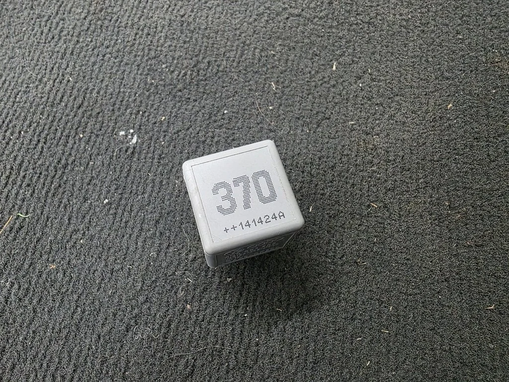 реле Audi Q7 2005-2015 - -