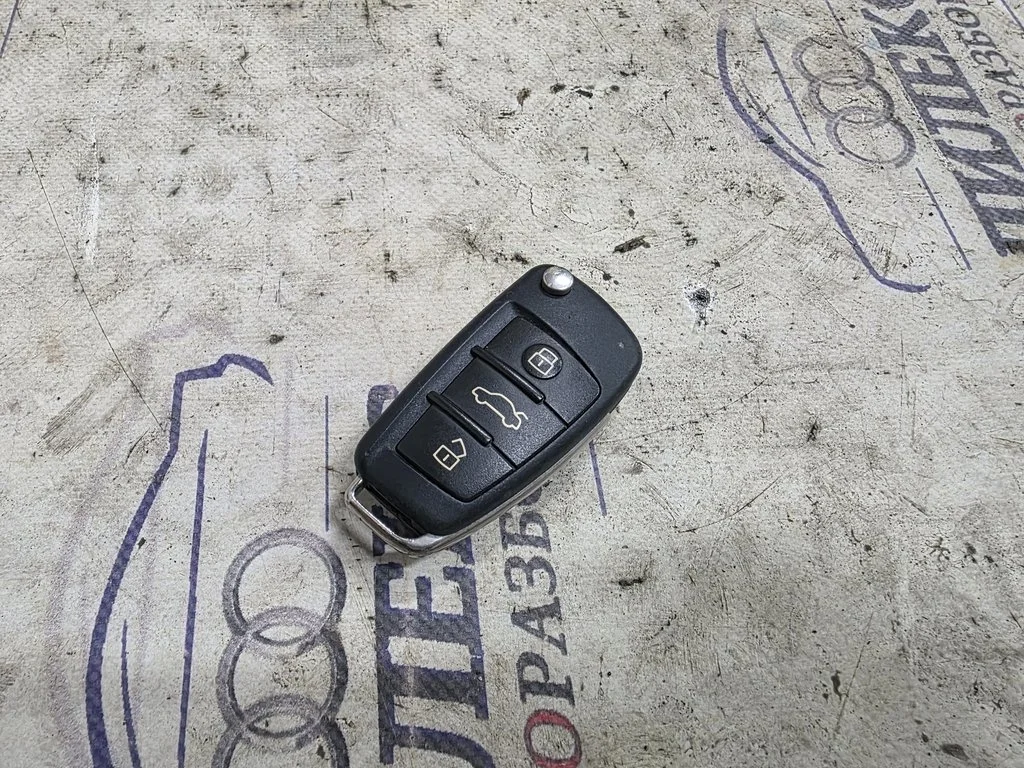 ключ зажигания Audi Q7 2005-2015 - -