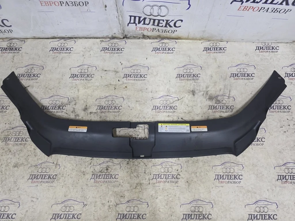 кожух замка капота Audi Q7 2005-2015 - -