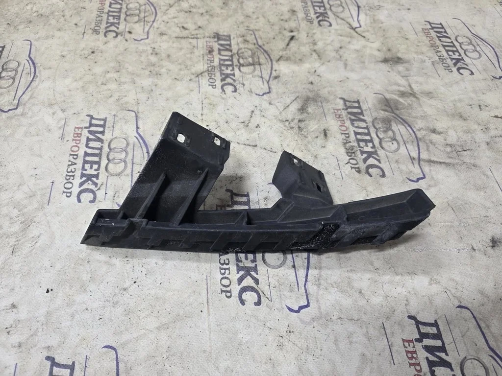 кронштейн переднего бампера Audi Q7 2005-2015 L F