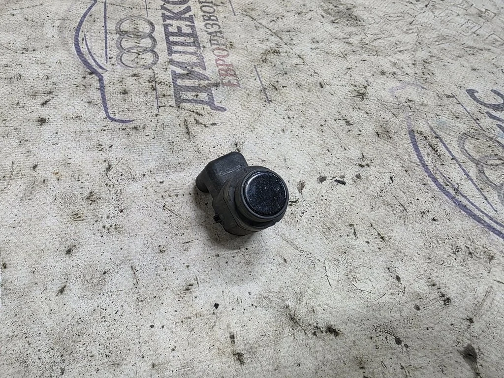 датчик парковки Audi Q7 2005-2015 - -