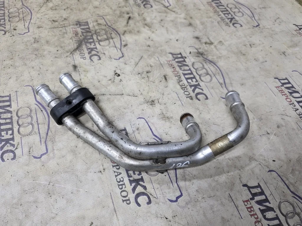 трубка системы охлаждения Audi Q7 2005-2015 - -