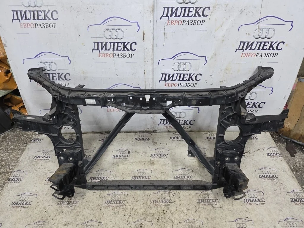 панель Audi Q7 2005-2015 - F