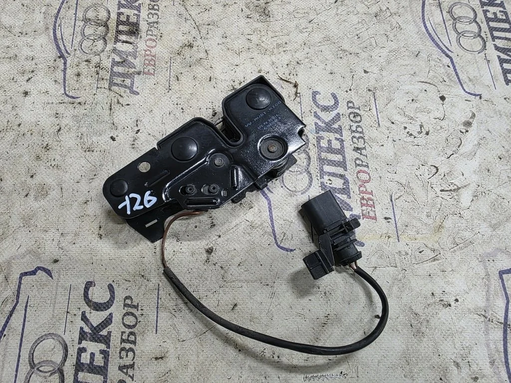 замок капота Audi Q7 2005-2015 - -