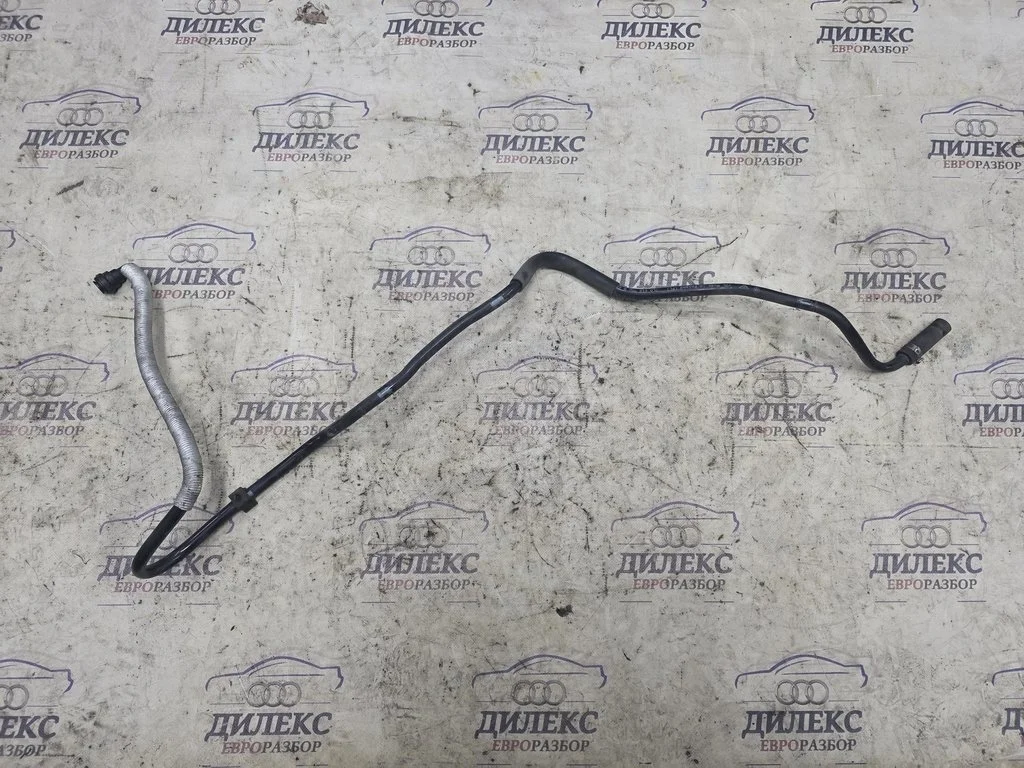шланг воздушный Audi Q7 2005-2015 - -