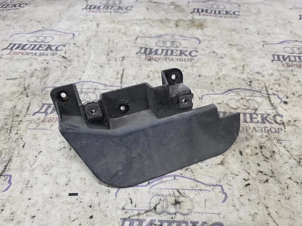 брызговик Audi Q7 2005-2015 L R