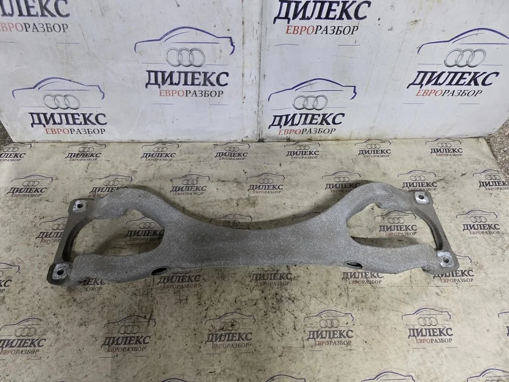 балка Audi Q7 2005-2015 - R
