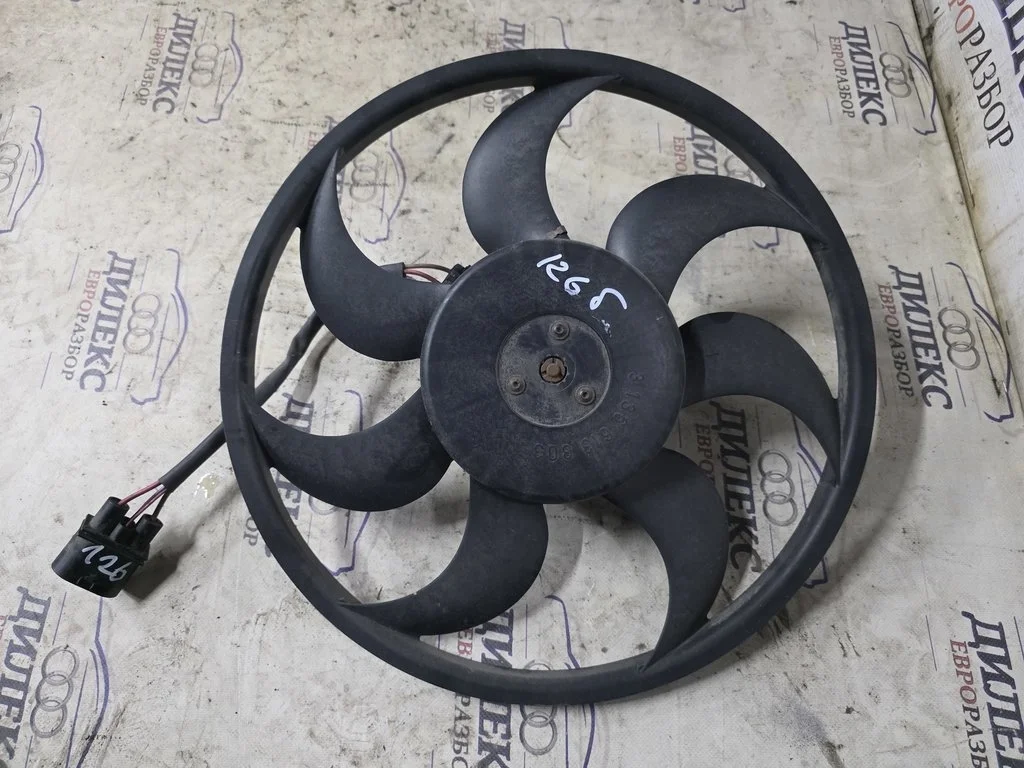 вентилятор радиатора Audi Q7 2005-2015 - -