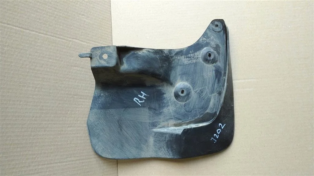 Б.у. брызговик TOYOTA LAND CRUISER J200 TOYOTA LAND CRUISER J200