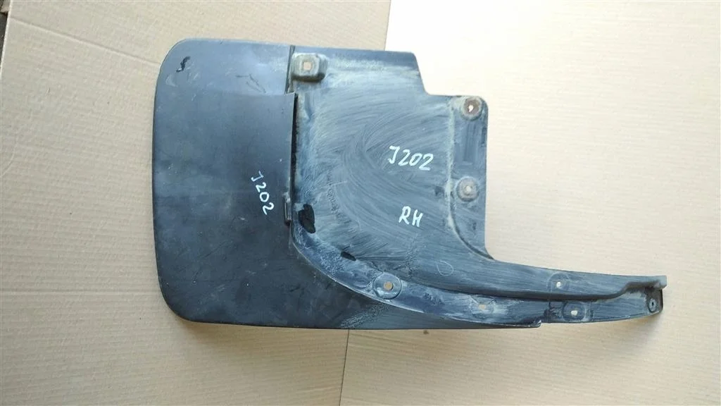 Б.у. брызговик TOYOTA LAND CRUISER J200 TOYOTA LAND CRUISER J200