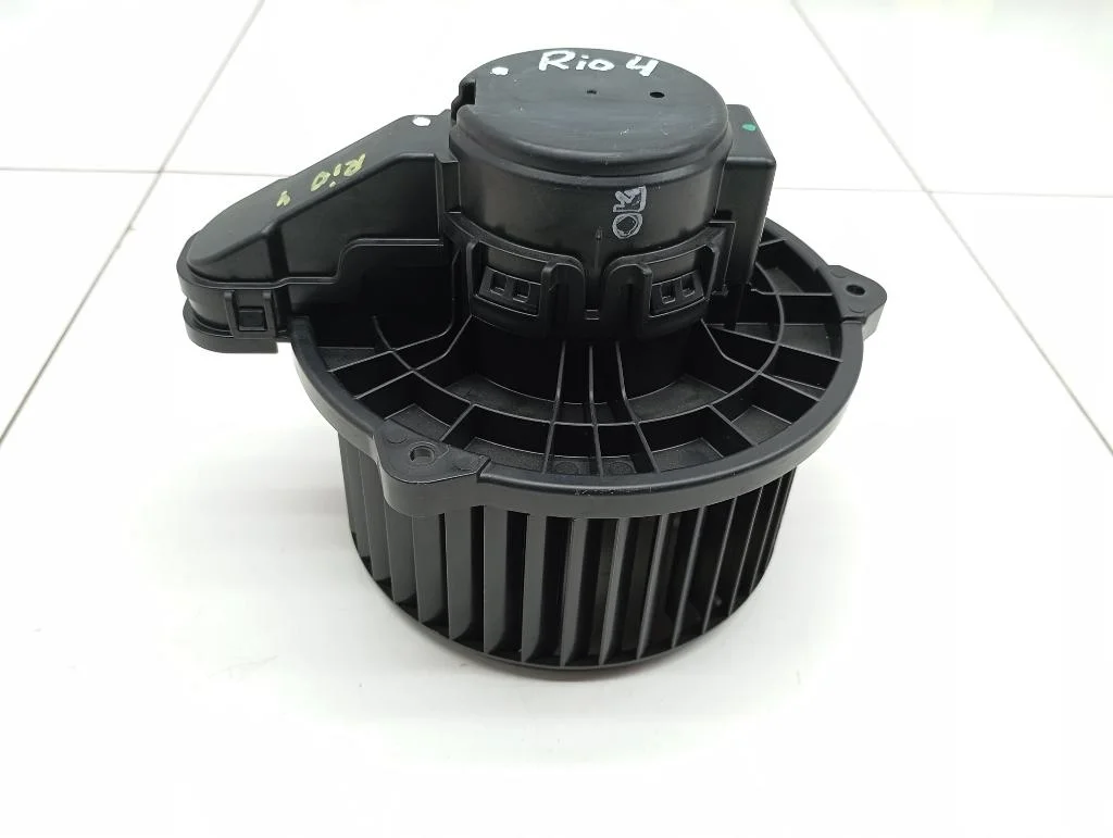 Моторчик печки Kia RIO 4 FB