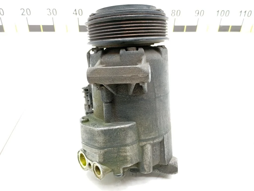 Компрессор кондиционера Opel Astra J