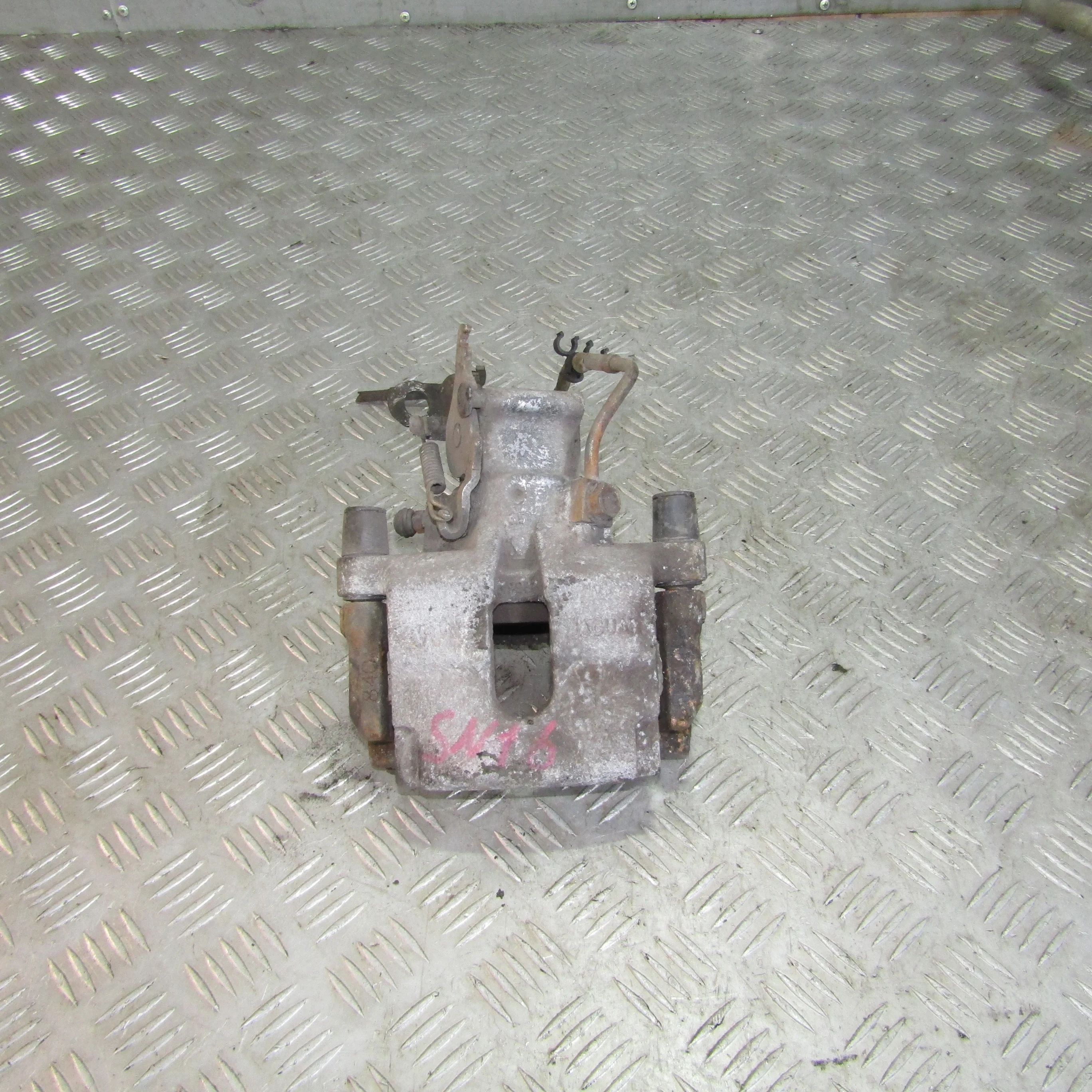 Суппорт задний правый JAGUAR XF I рестайлинг (201