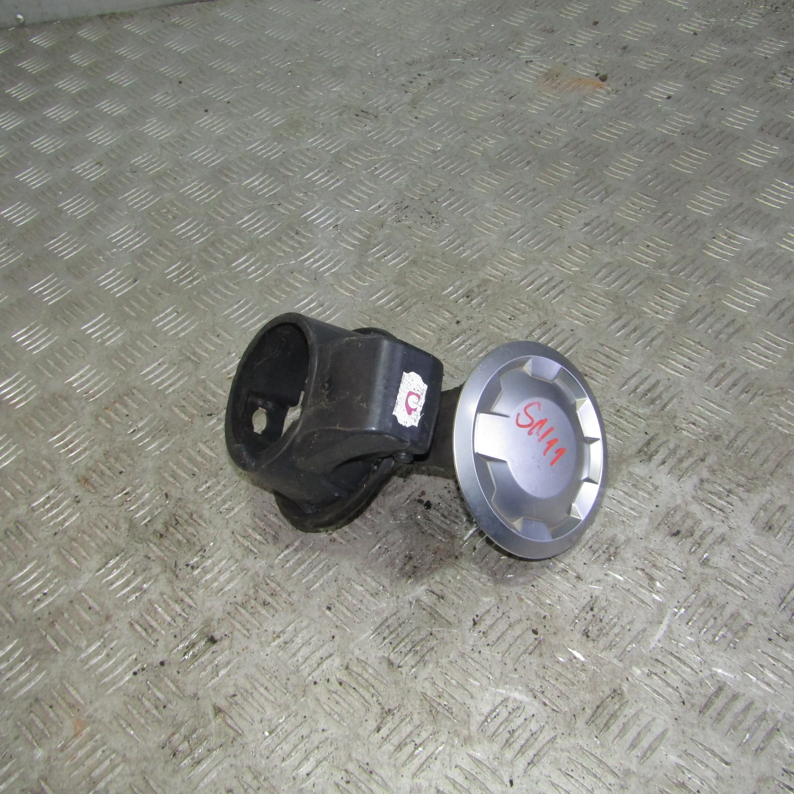 Лючок бензобака HONDA Civic VIII (2005—2009)