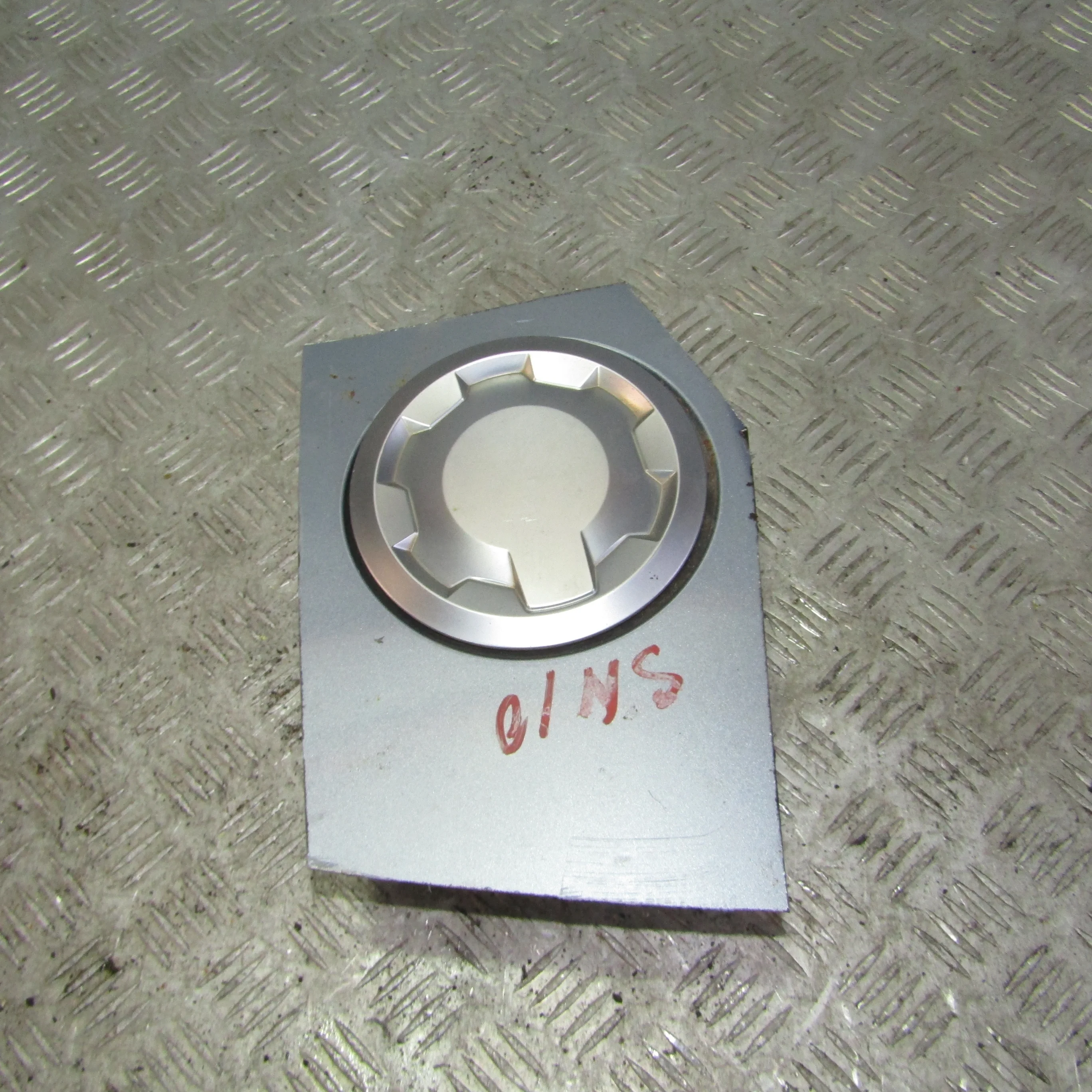 Лючок бензобака HONDA Civic VIII (2005—2009)