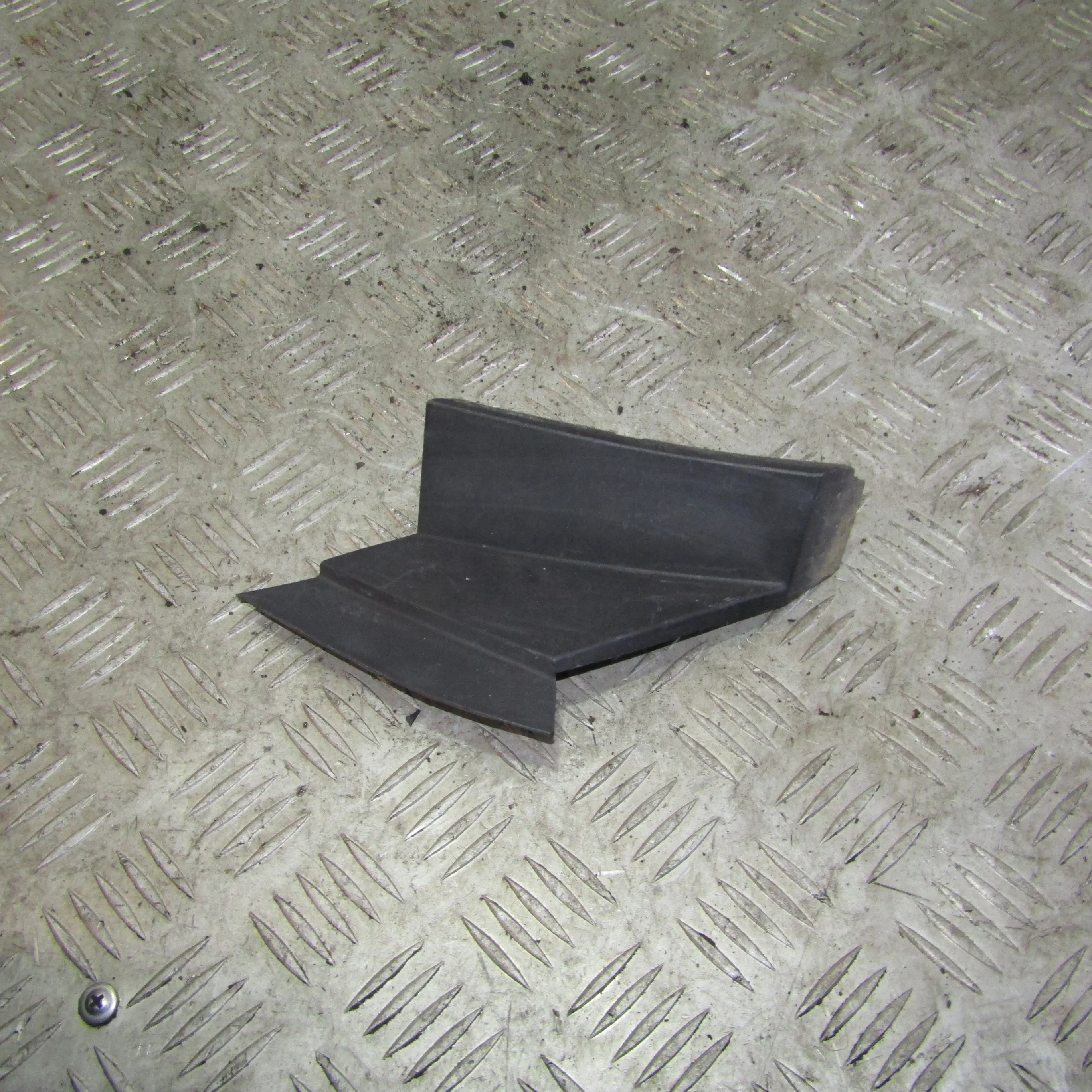 Накладка (кузов внутри) HONDA Civic VIII (2005—20