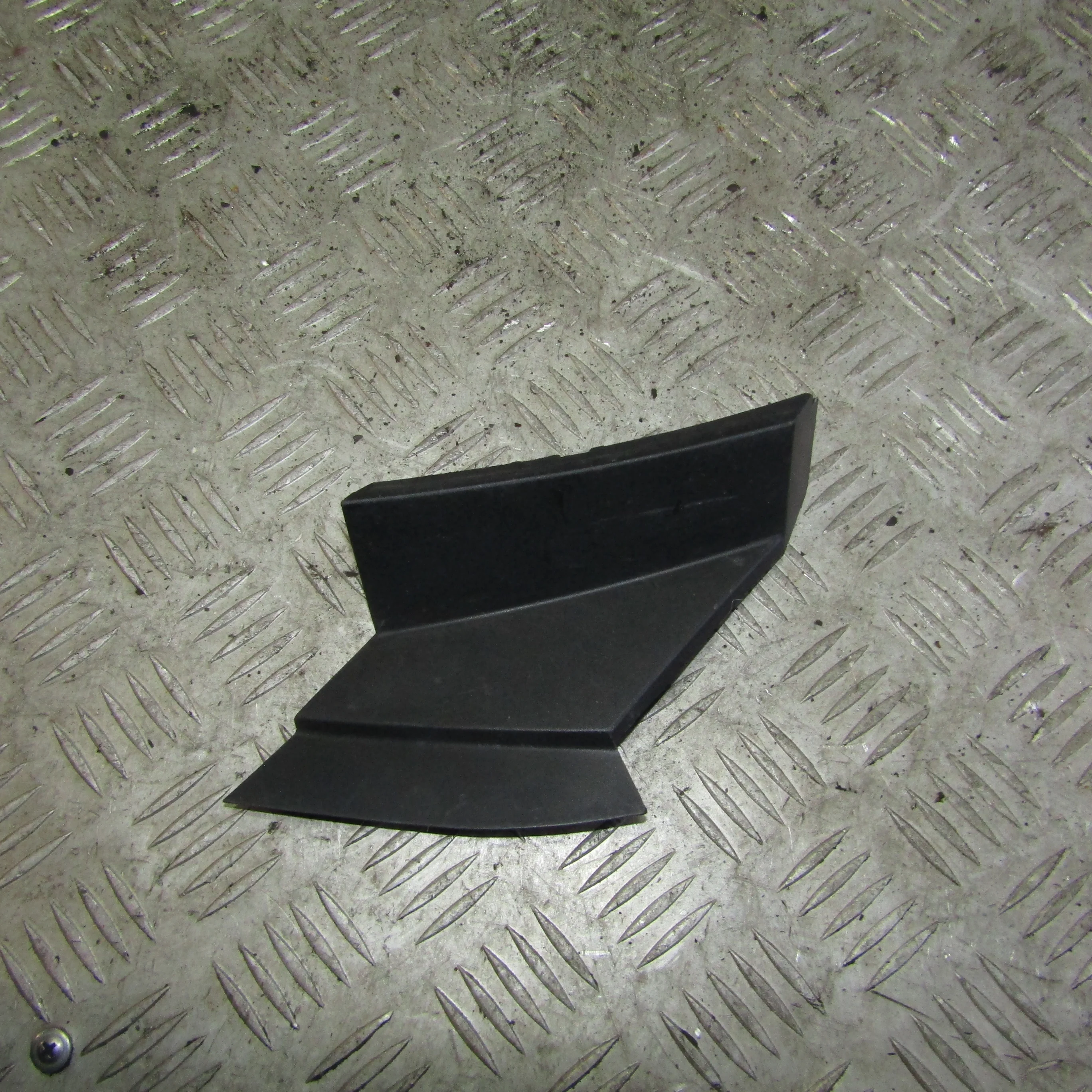 Накладка (кузов внутри) HONDA Civic VIII (2005—20