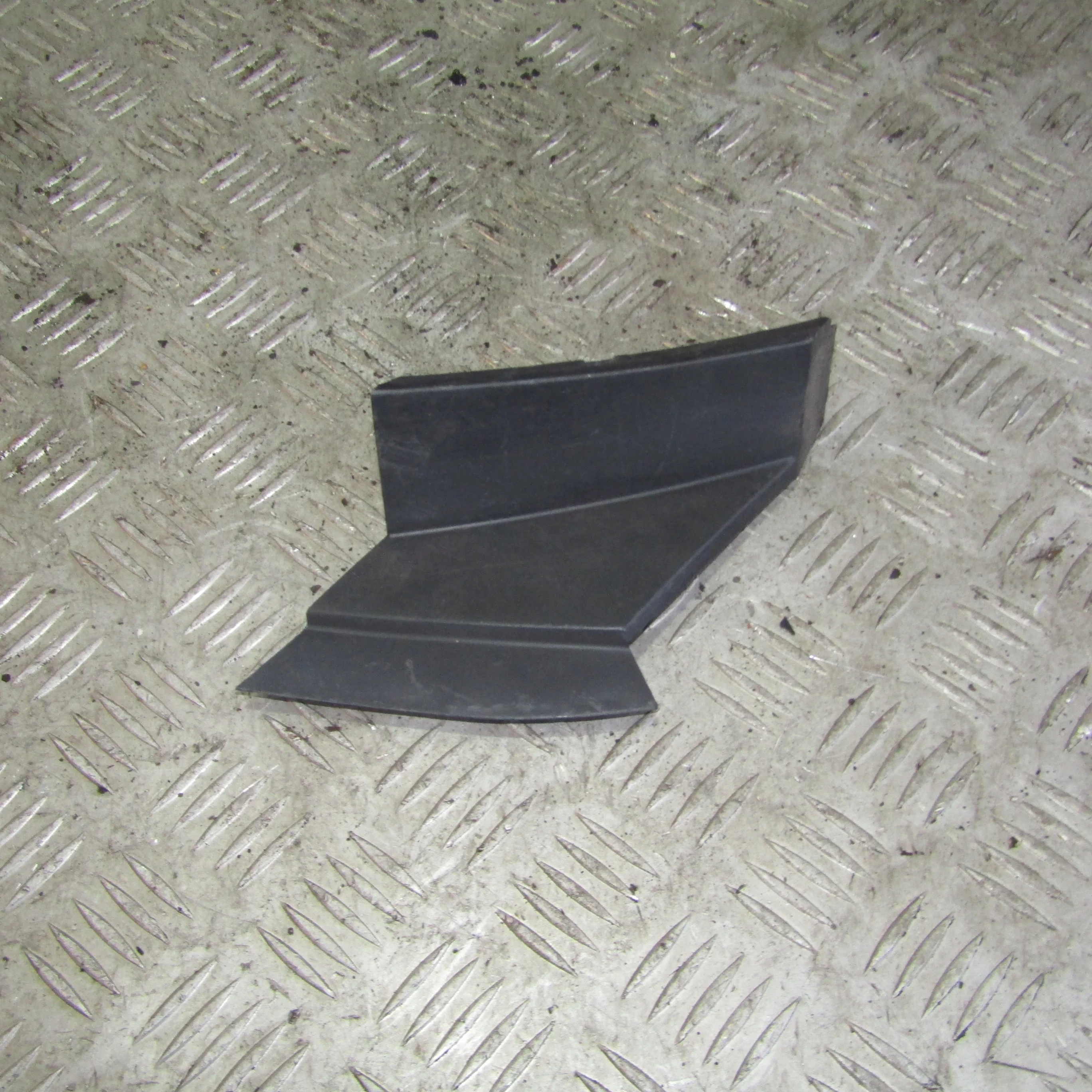 Накладка (кузов внутри) HONDA Civic VIII (2005—20