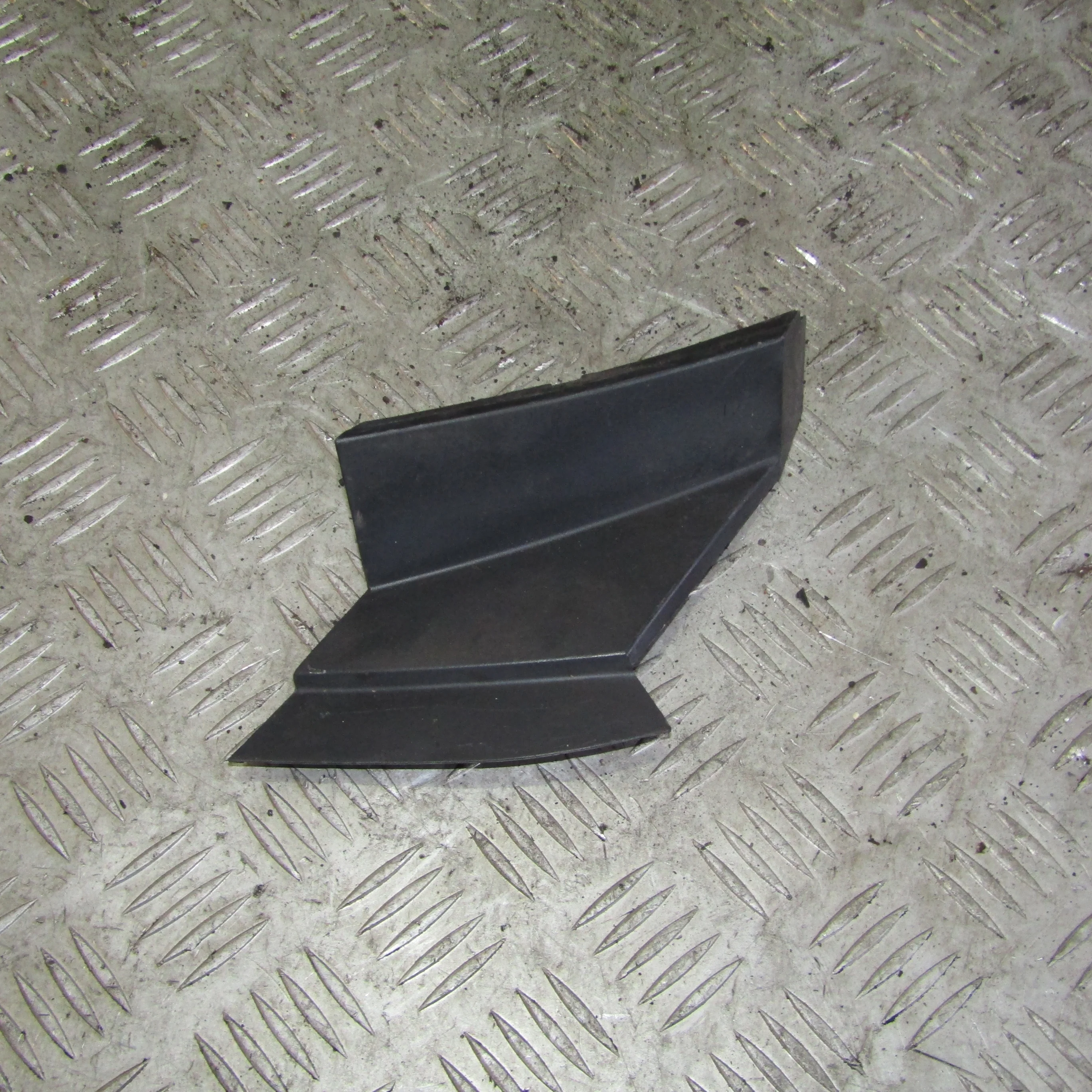 Накладка (кузов внутри) HONDA Civic VIII (2005—20