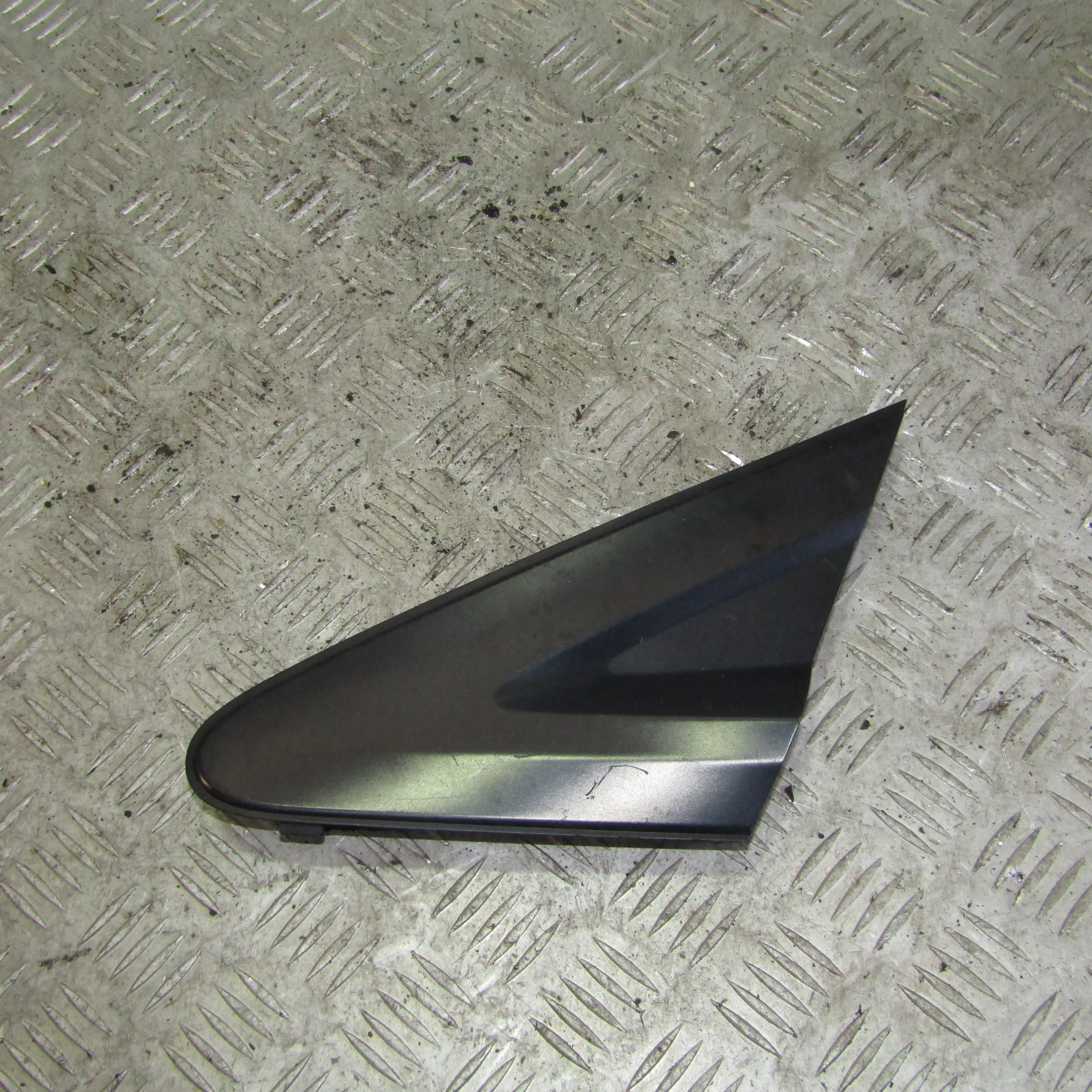 Накладка зеркала левая HONDA Civic VIII (2005—200