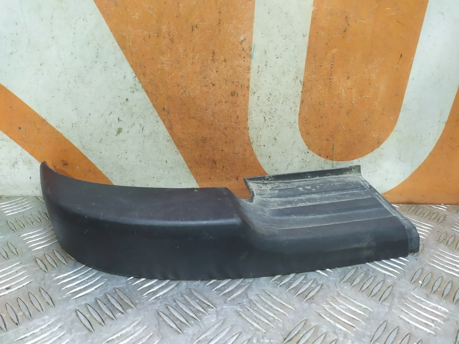 Накладка бампера Toyota Hilux 2015-нв 8